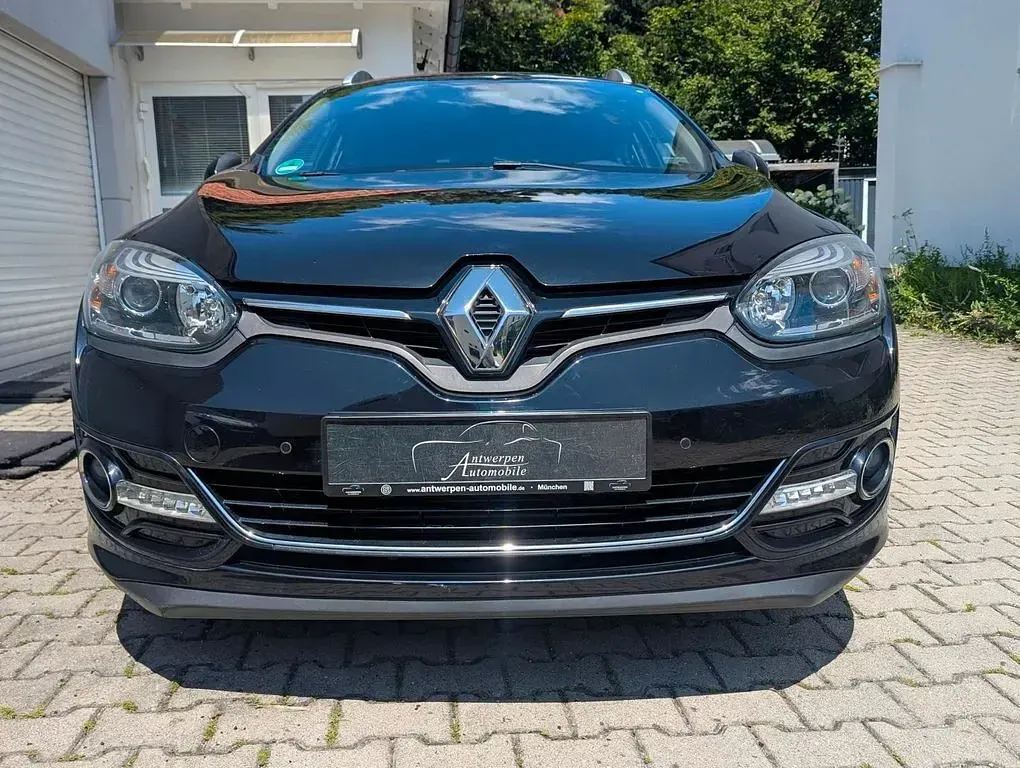 Gebraucht Renault Mégane III Bose Edition 131 PS (96 kW) 2015 Schwarz Limousine