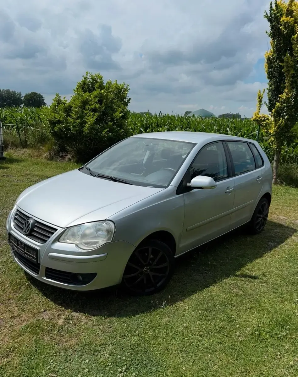 Gebraucht VW Polo 80 PS (58 kW) 2007 Silber Kleinwagen