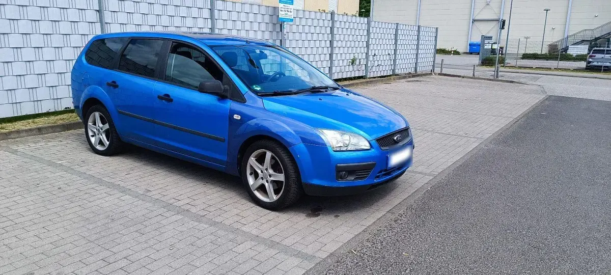Gebraucht Ford Focus 101 PS (74 kW) 2005 Blau Kombi