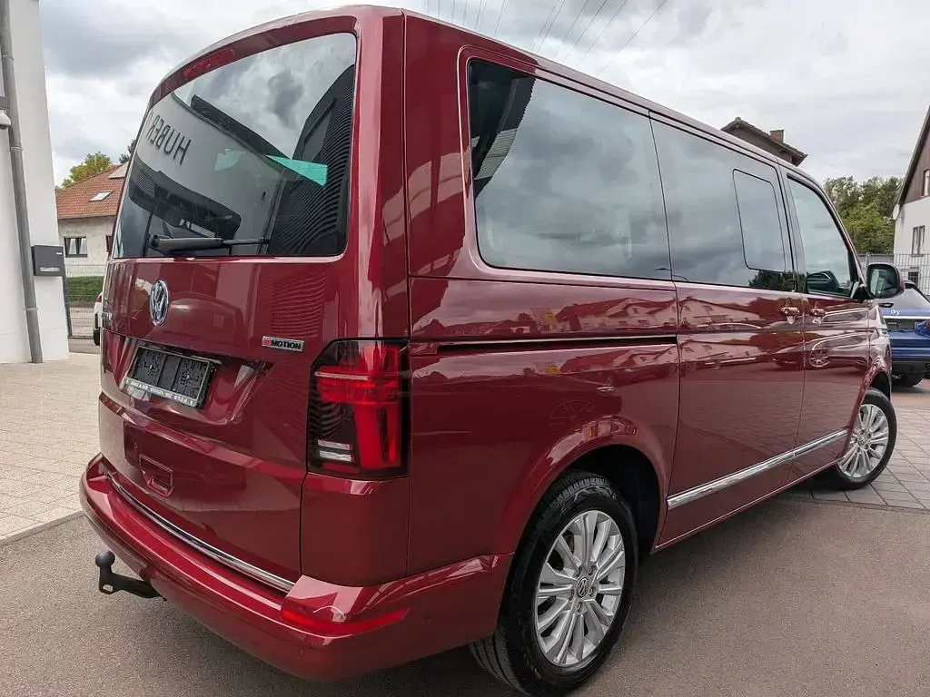 Gebraucht VW Multivan 199 PS (146 kW) 2020 Rot Van / Kleinbus