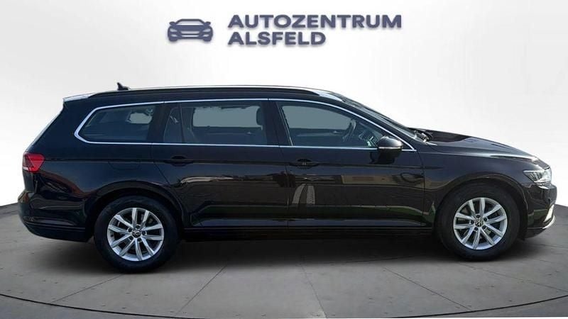 Gebraucht VW Passat Business 150 PS (110 kW) 2022 Schwarz Kombi