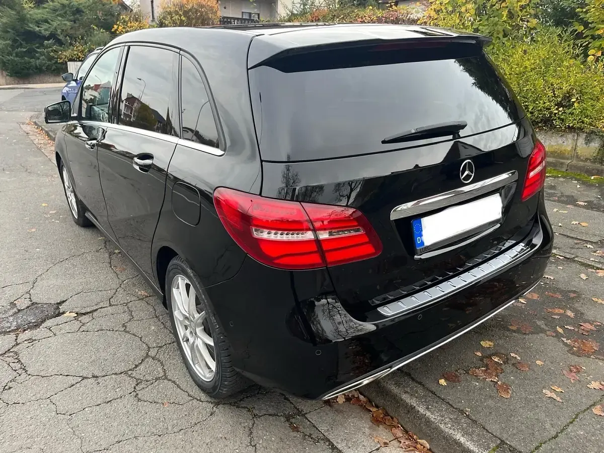 Gebraucht Mercedes 220 177 PS (130 kW) 2018 Schwarz Van / Kleinbus