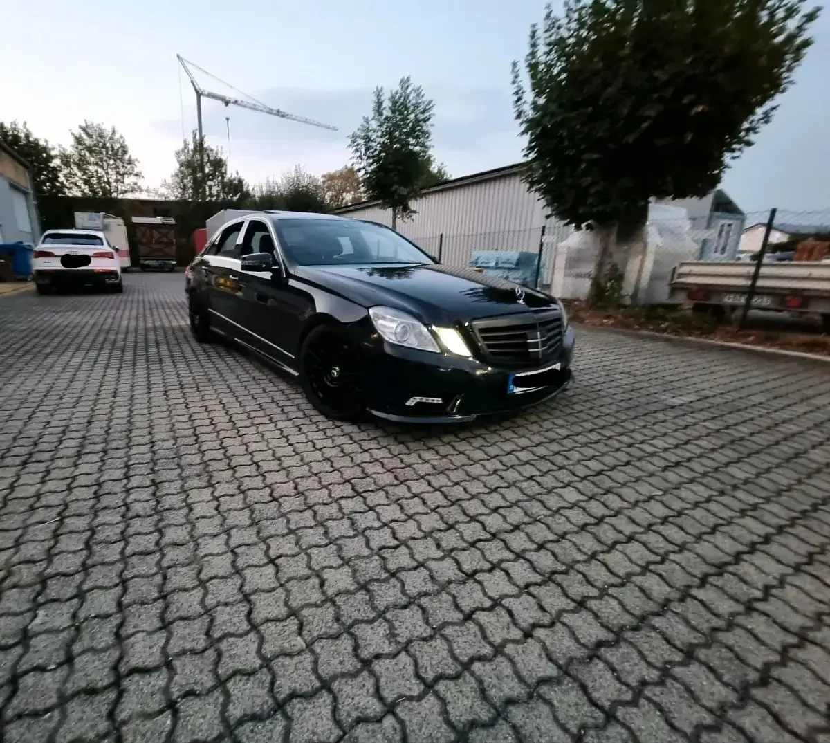 Gebraucht Mercedes E300 AMG 204 PS (150 kW) 2010 Schwarz Limousine