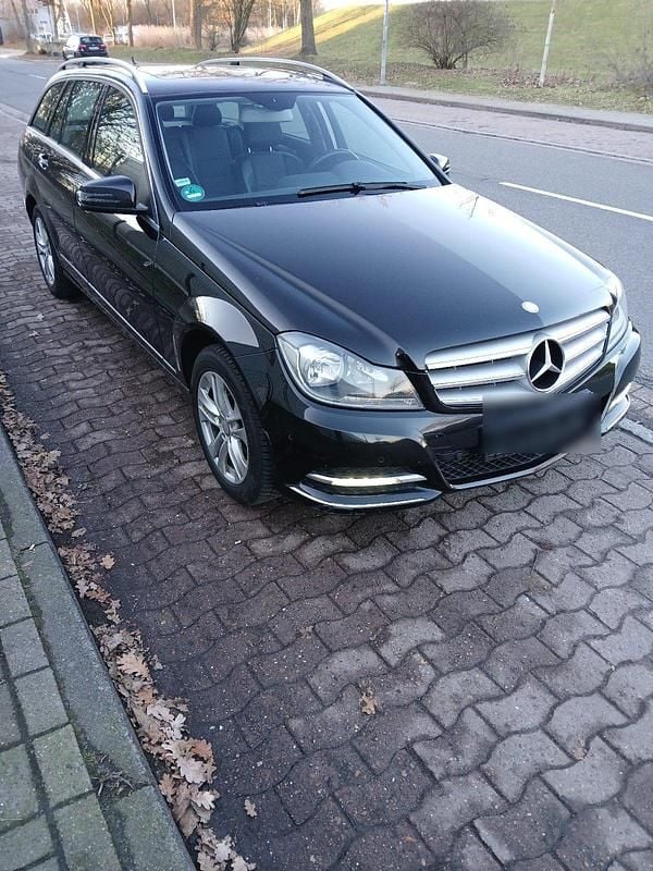 Gebraucht Mercedes C180 Avantgarde 156 PS (114 kW) 2012 Schwarz Kombi