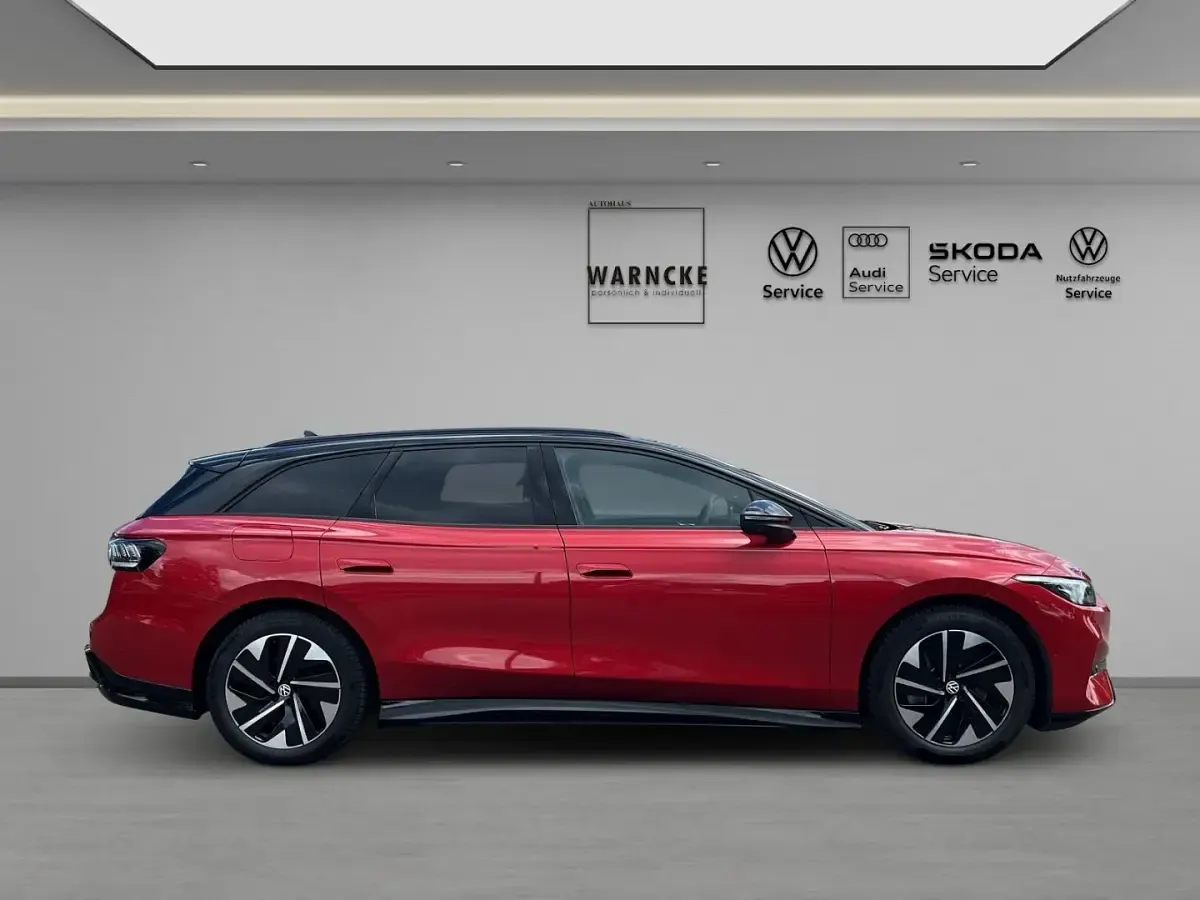 Gebraucht VW ID.7 Pro 210 kW (286 PS) 2025 Rot Kombi