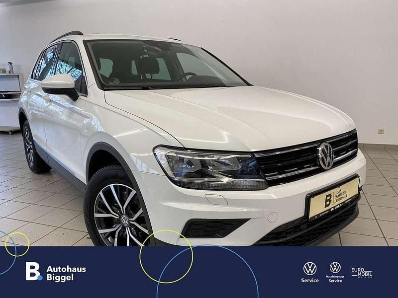 Pure white Gebraucht 2017 VW Tiguan Comfortline SUV | 20.195 € (Guter Preis) - Bild 1/4