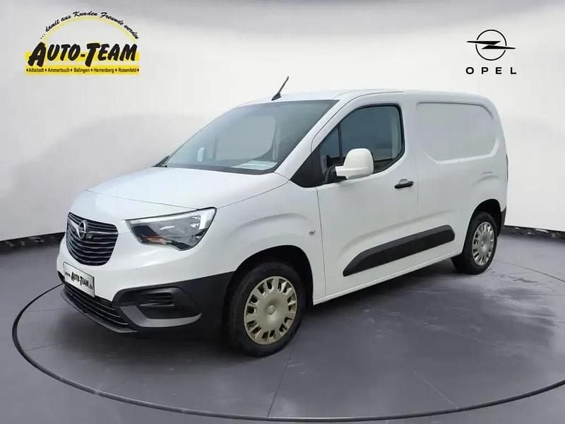 Weiß Gebraucht 2021 Opel Combo Edition Van / Kleinbus | 14.980 € (Fairer Preis) - Bild 1/4
