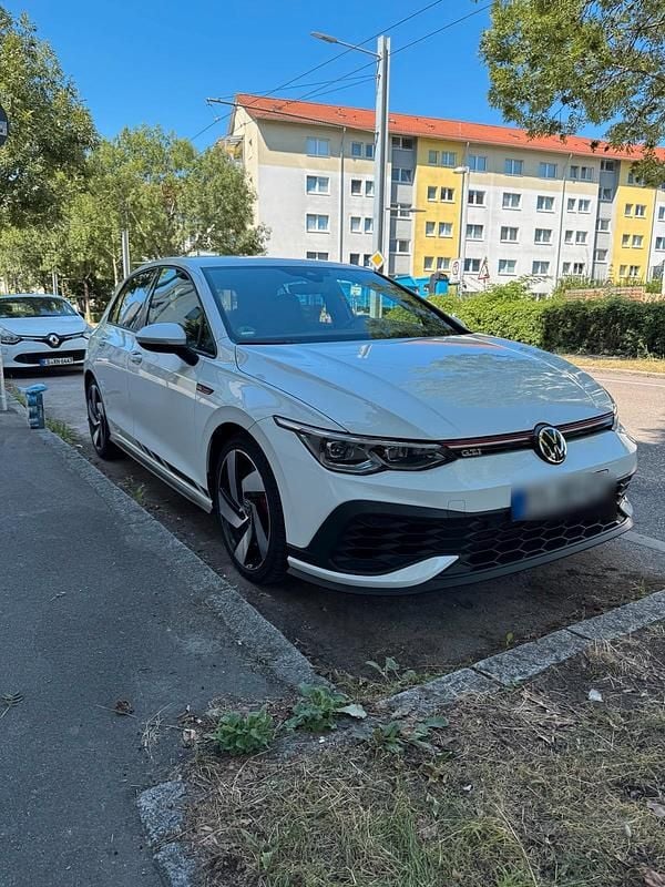 Weiß Gebraucht 2022 VW Golf VIII GTI Clubsport Kleinwagen | 26.199 € (Superpreis) - Bild 1/4
