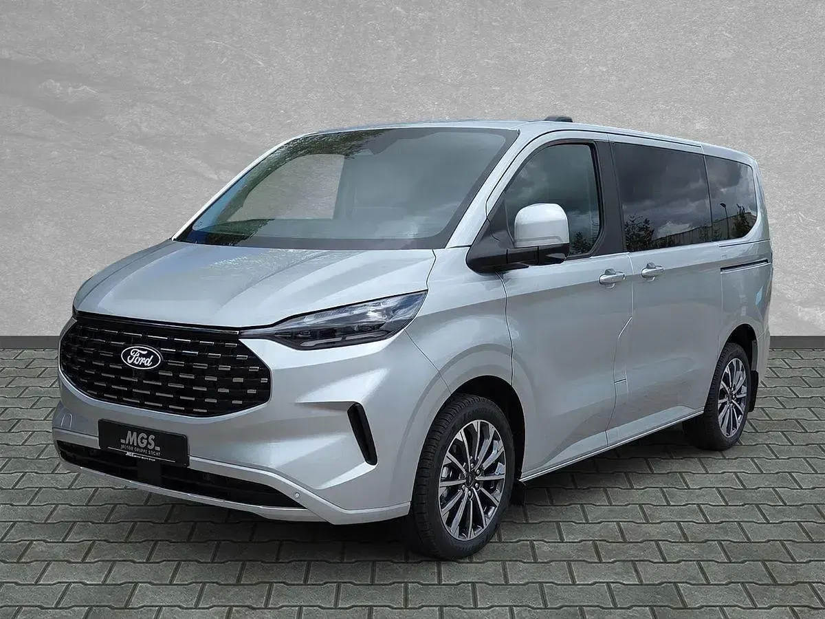 Gebraucht Ford Tourneo Titanium 170 PS (125 kW) 2026 Van / Kleinbus