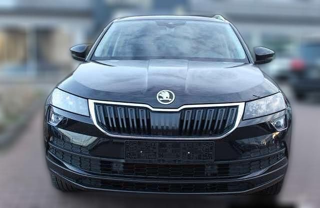 Schwarz Gebraucht 2019 Skoda Karoq Style SUV | 21.870 € (Teuer) - Bild 1/1