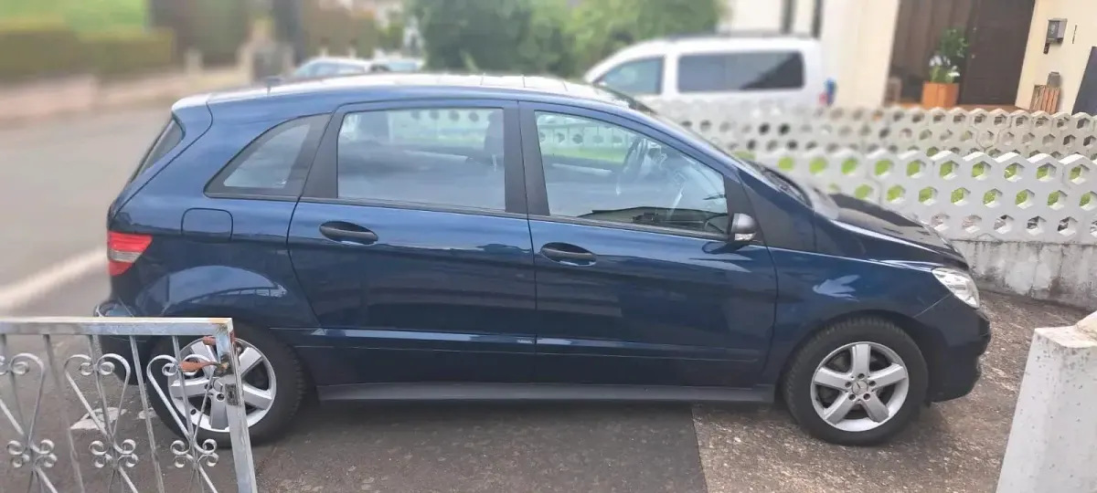 Gebraucht Mercedes B200 136 PS (100 kW) 2006 Blau Van / Kleinbus