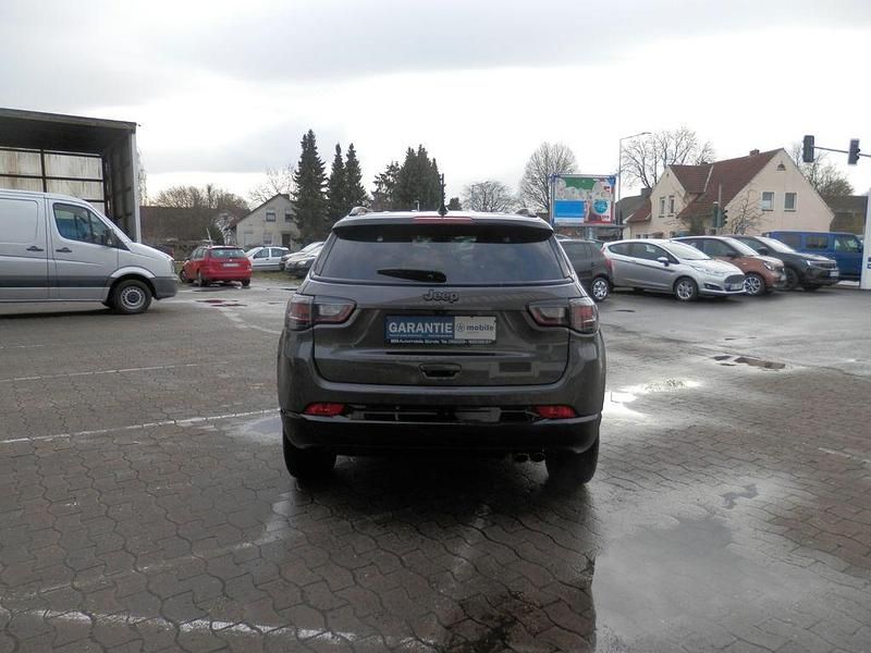 Gebraucht Jeep Compass 80th Anniversary 150 PS (110 kW) 2021 Grau SUV