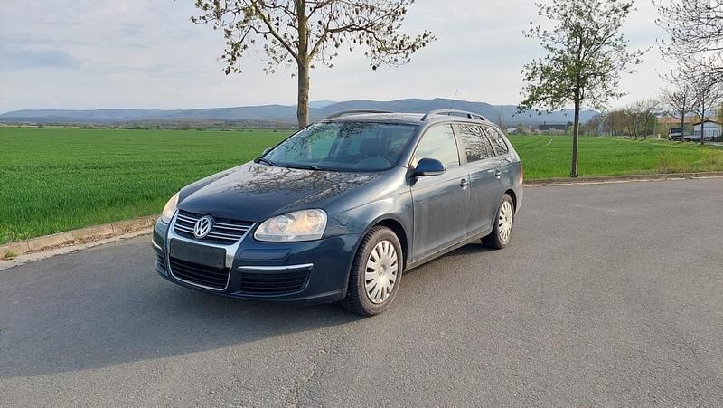 Second-hand VW Golf VI 105 CP (77 kW) 2009 Hatchback