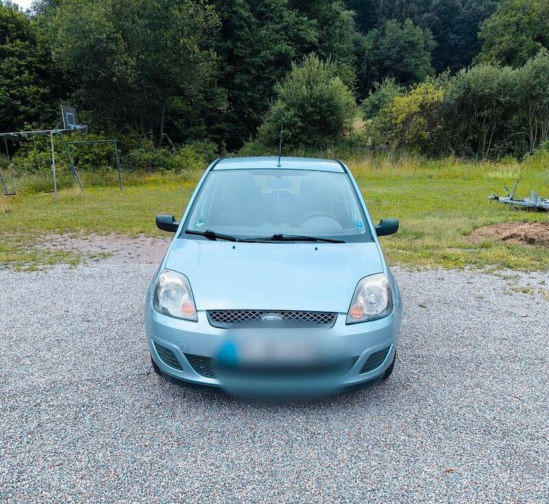 Blau Gebraucht 2007 Ford Fiesta Ambiente Kleinwagen | 1.150 € (Guter Preis) - Bild 1/4