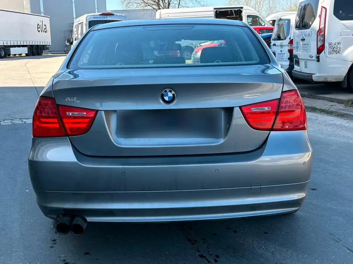 Używany BMW 325 218 KM (160 kW) 2009 Szary Sedan/Limuzyna