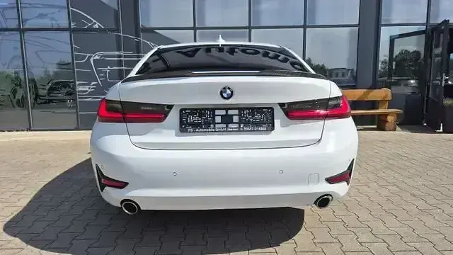 Gebraucht BMW 318 Advantage 156 PS (114 kW) 2021 Andere Limousine