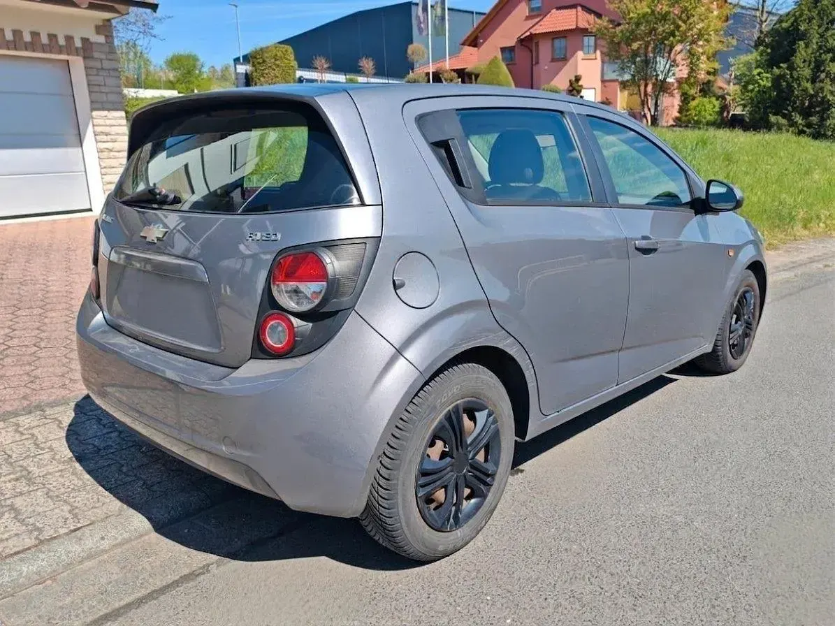 Second-hand Chevrolet Aveo 86 CP (63 kW) 2012 Gri Hatchback