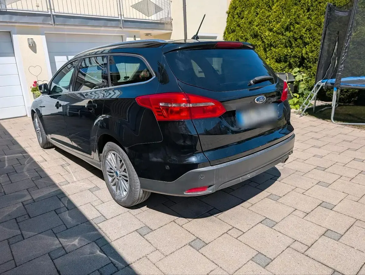 Gebraucht Ford Focus 150 PS (110 kW) 2018 Schwarz Kombi
