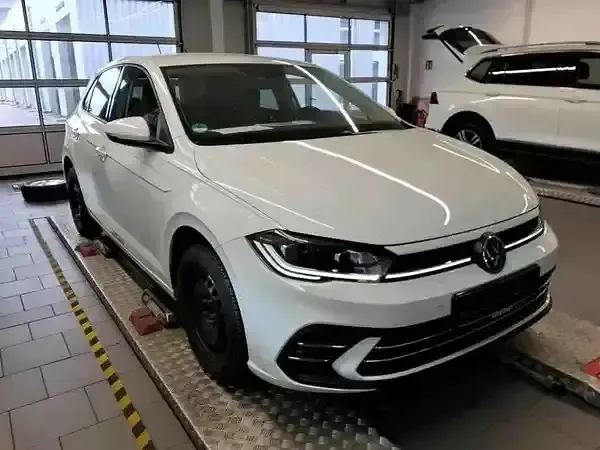 Gebraucht VW Polo Style 95 PS (69 kW) 2022 Pure white Kleinwagen