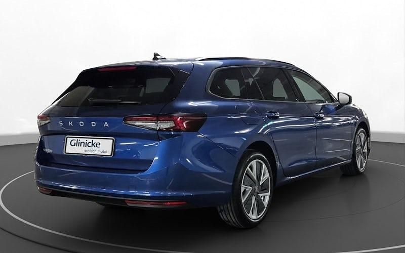 Neu Skoda Superb Selection 150 PS (110 kW) 2026 Blau Kombi