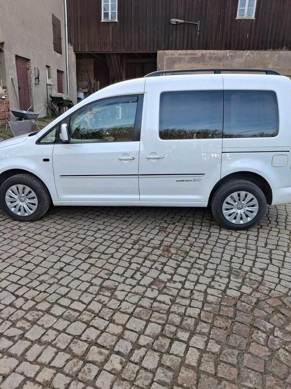 Gebraucht VW Caddy Edition 106 PS (77 kW) 2012 Weiß Van / Kleinbus