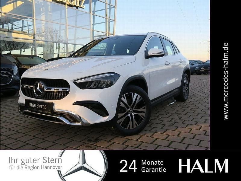 Weiß Gebraucht 2024 Mercedes GLA250 Advanced Plus SUV | 39.800 € (Fairer Preis) - Bild 1/4