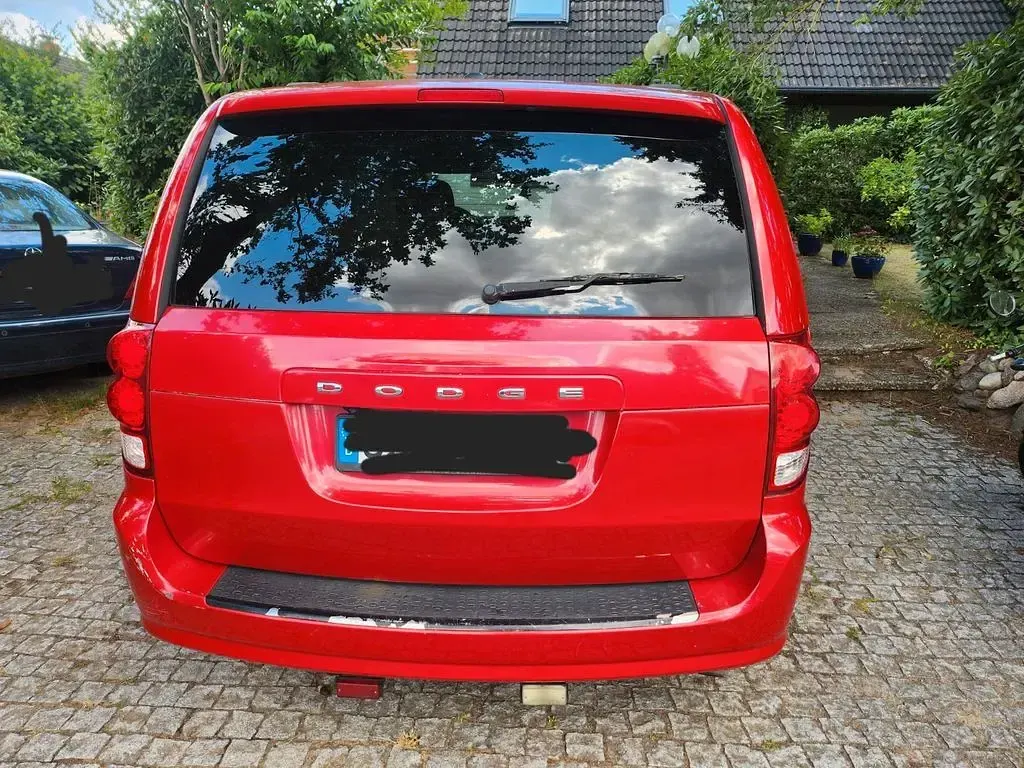 Gebraucht Dodge Grand Caravan 287 PS (211 kW) 2012 Rot Van / Kleinbus
