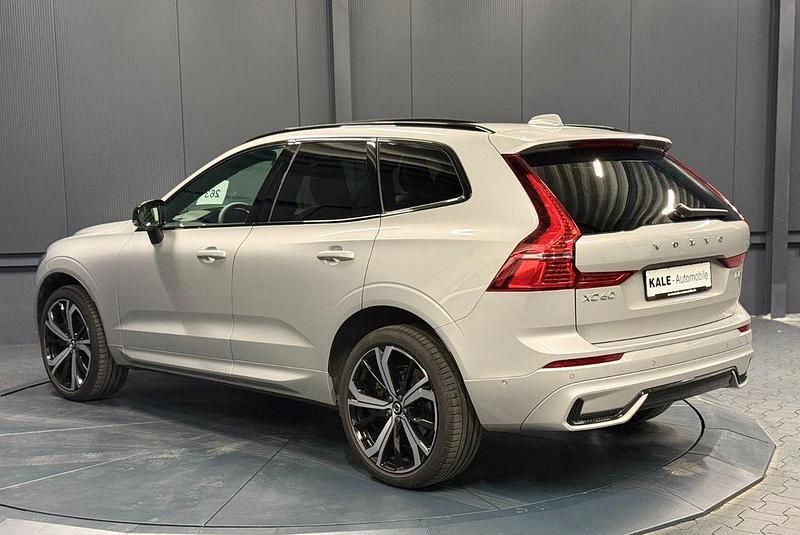 Gebraucht Volvo XC60 Plus 197 PS (144 kW) 2023 Grau SUV