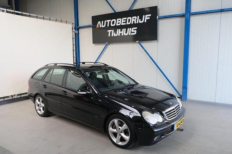 Schwarz Gebraucht 2003 Mercedes C180 Elegance Kombi | 2.650 € (Etwas zu teuer) - Bild 1/4