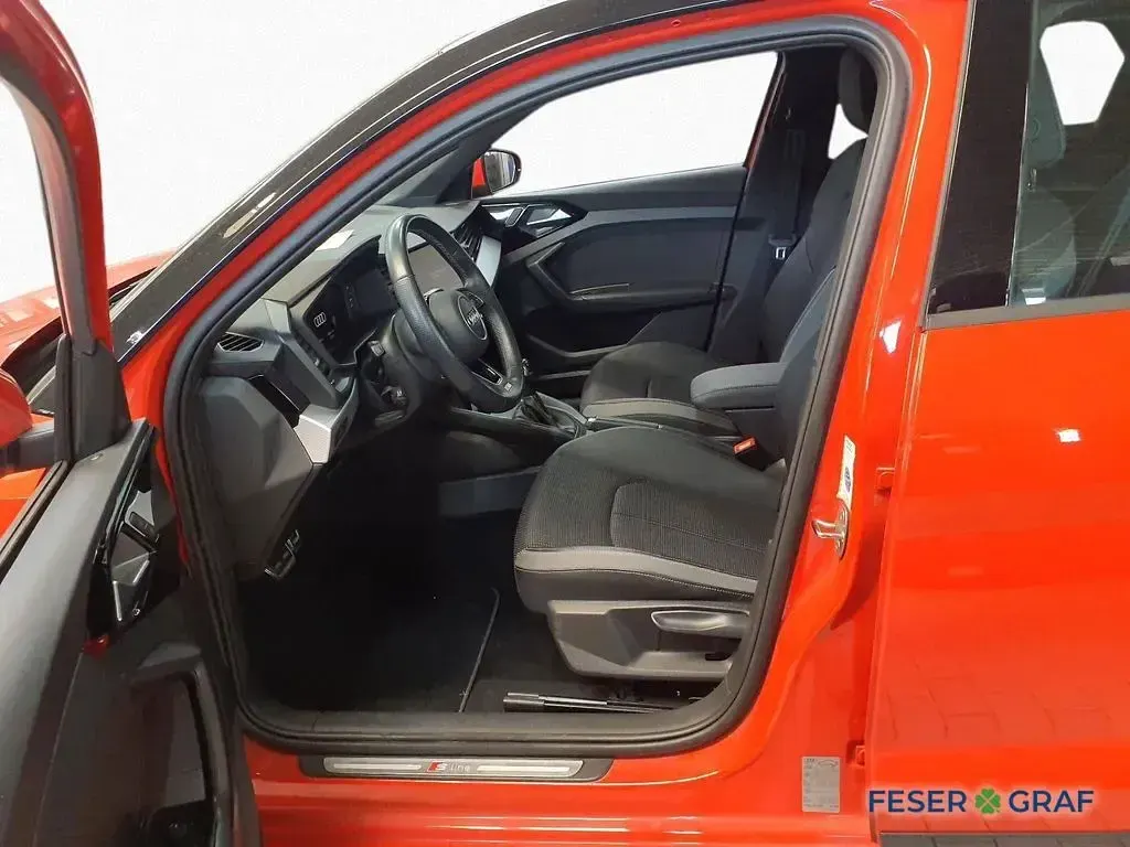 Gebraucht Audi A1 S-Line 110 PS (80 kW) 2023 Misanorot perleffekt SUV