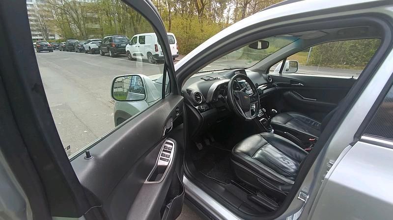 Gebraucht Chevrolet Orlando 140 PS (102 kW) 2012 Silber Van / Kleinbus
