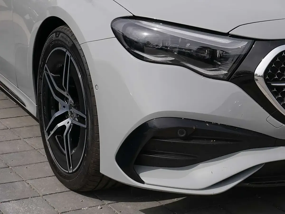 Gebraucht Mercedes E450 AMG 367 PS (269 kW) 2024 Manufaktur alpingrau uni Kombi