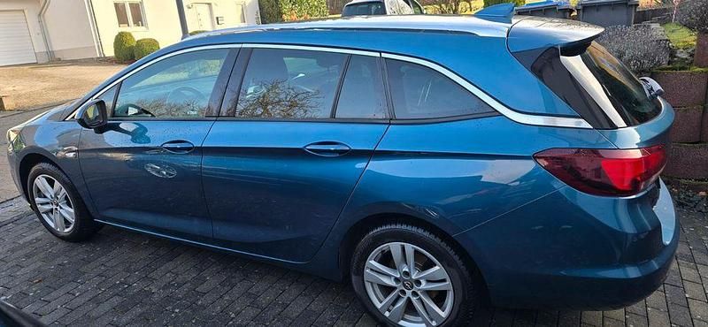 Gebraucht Opel Astra Innovation 110 PS (80 kW) 2016 Blau Kombi