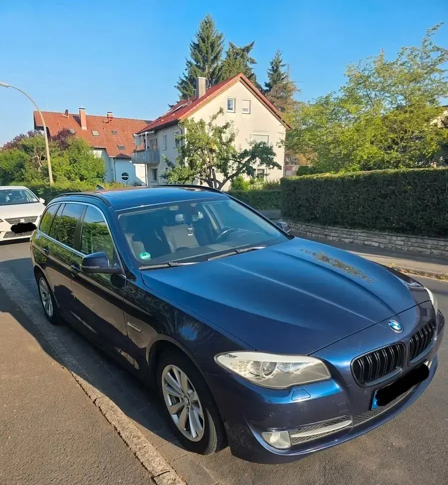 Gebraucht BMW 525 218 PS (160 kW) 2012 Blau Limousine