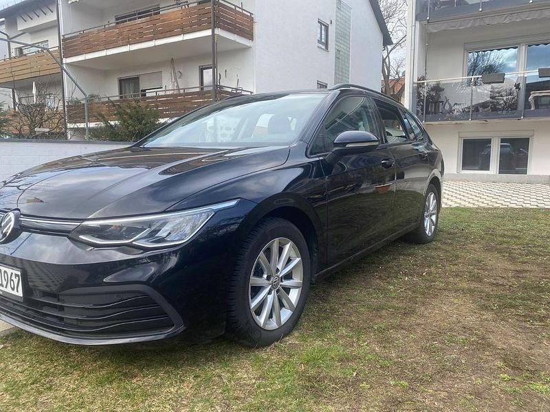 Gebraucht VW Golf VIII Active 116 PS (85 kW) 2021 Schwarz Kombi