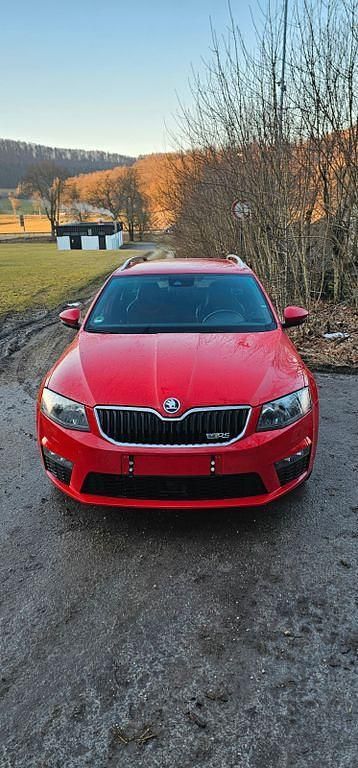 Second-hand Skoda Octavia RS 184 CP (135 kW) 2014 Roșu Hatchback