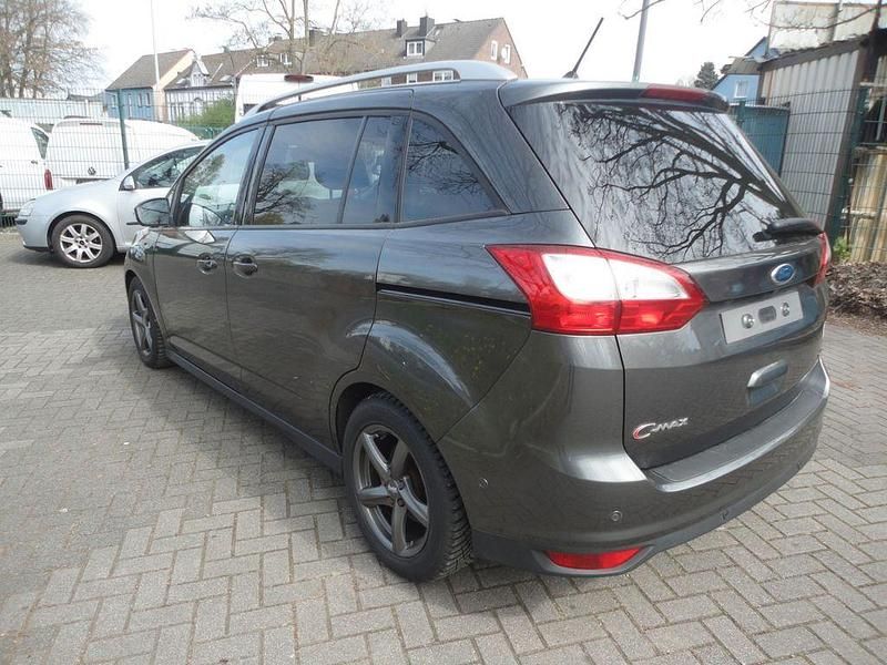 Gebraucht Ford Grand C-Max 125 PS (91 kW) 2018 Grau Van / Kleinbus