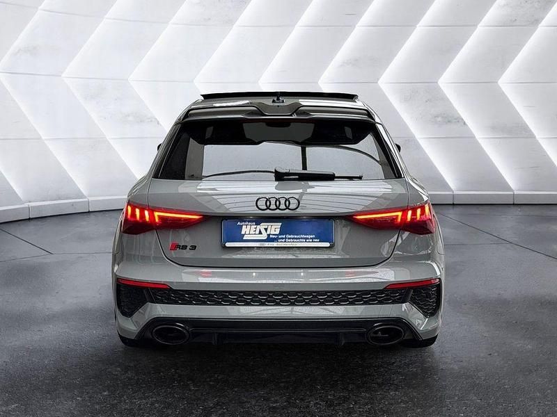 Gebraucht Audi RS3 Sport 400 PS (294 kW) 2025 Grau Limousine