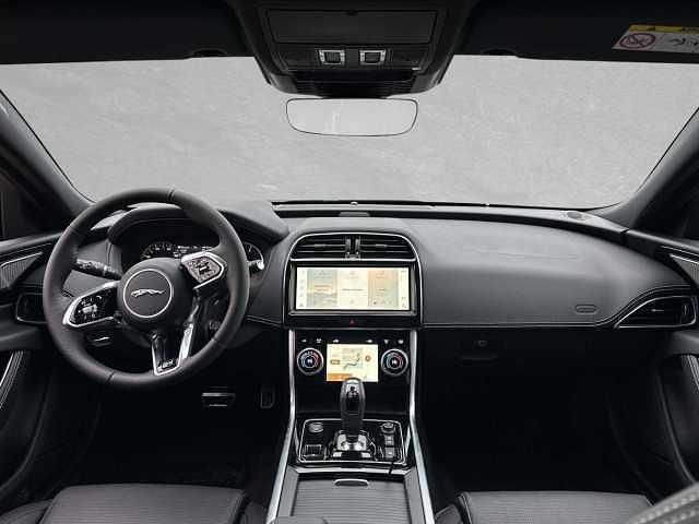 Gebraucht Jaguar XE R-Dynamic 204 PS (150 kW) 2023 Schwarz Limousine