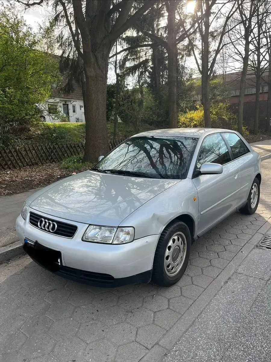 Brugt Audi A3 Attraction 101 HK (74 kW) 1998 Sølv Hatchback