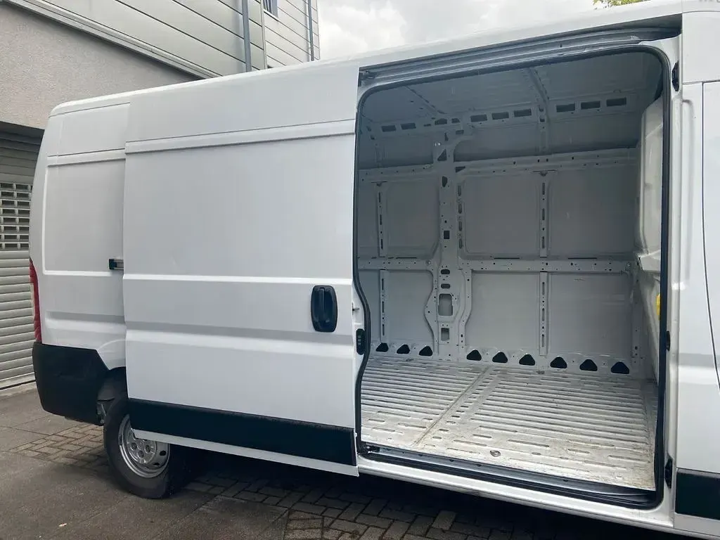 Gebraucht Opel Movano 140 PS (102 kW) 2023 Weiß Van