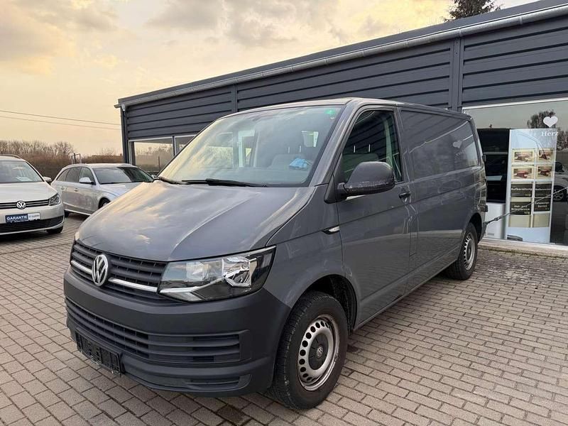 Gebraucht VW Transporter 140 PS (102 kW) 2015 Pure grey Van