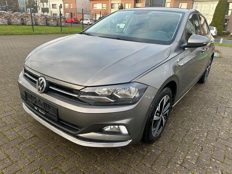 Grau Gebraucht 2020 VW Polo Highline Limousine | 13.999 € (Fairer Preis) - Bild 1/4
