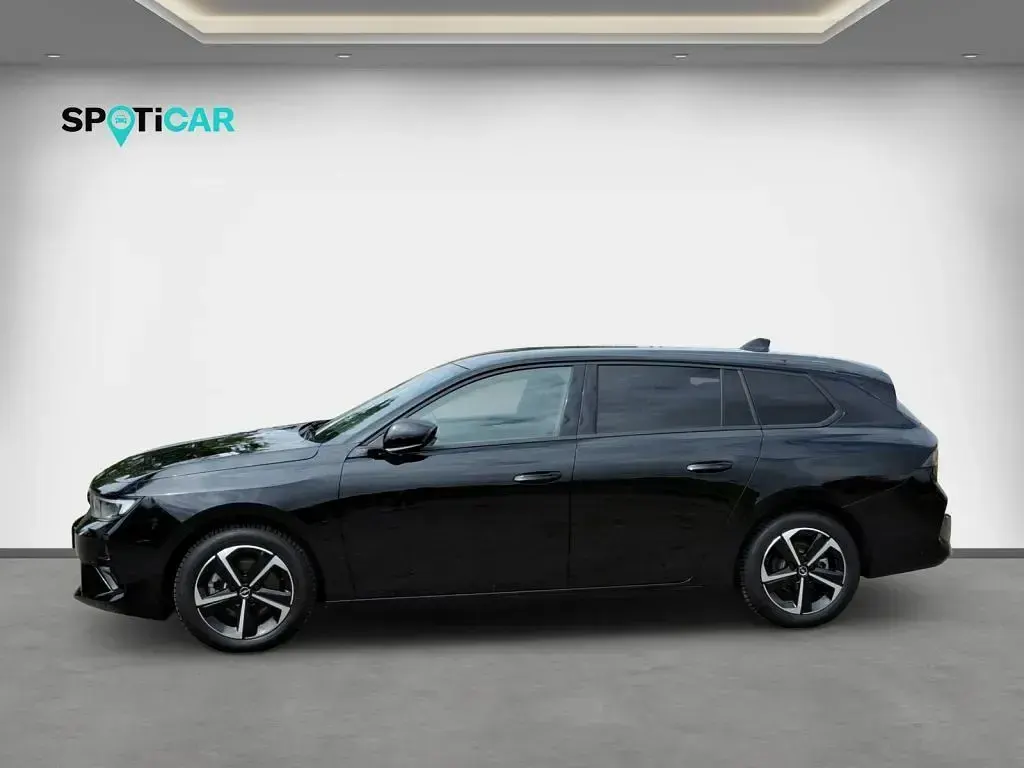 Gebraucht Opel Astra 131 PS (96 kW) 2024 Schwarz Kleinwagen