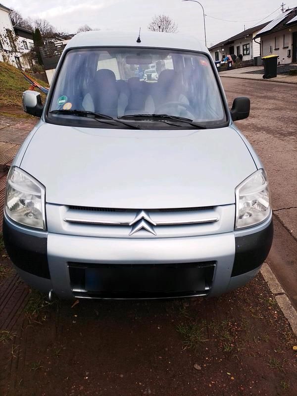 Andere farben Gebraucht 2005 Citroën Berlingo Van / Kleinbus | 2.500 € (Fairer Preis) - Bild 1/4