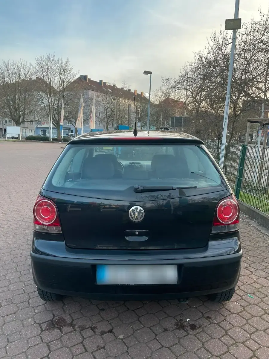 Gebraucht VW Polo 60 PS (44 kW) 2009 Schwarz Kleinwagen