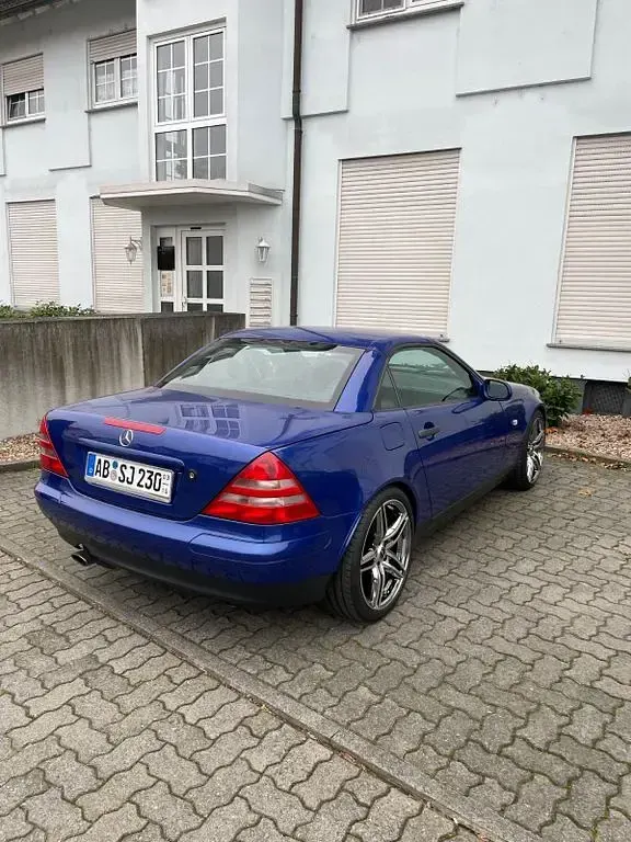 Gebraucht Mercedes SLK230 193 PS (141 kW) 1998 Blau Cabrio