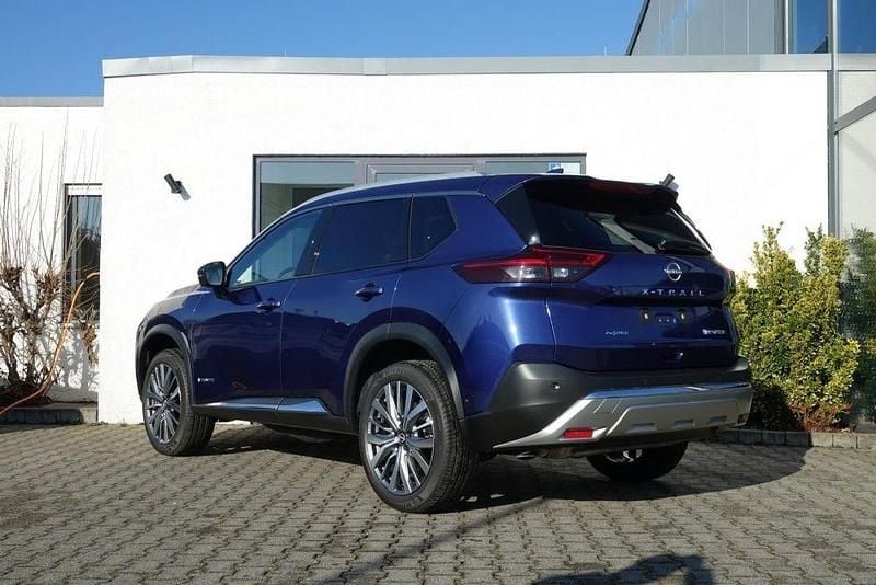 Neu Nissan X-Trail Tekna+ 213 PS (156 kW) 2025 Rby blue SUV