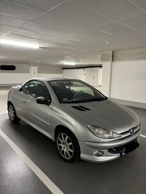 Gebraucht Peugeot 206 CC 109 PS (80 kW) 2005 Grau Cabrio