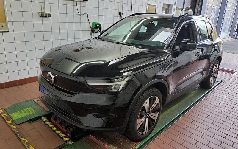 Gebraucht Volvo XC40 Core 169 kW (230 PS) 2023 Stone SUV